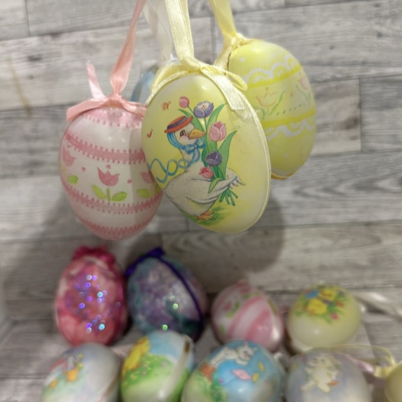 Vintage lot of 18 faux Easter eggs decor - Picture 7 of 7